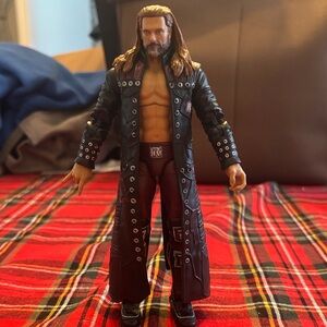 Wwe ultimate edition edge arm falls off, sometimes while posing but strong fig